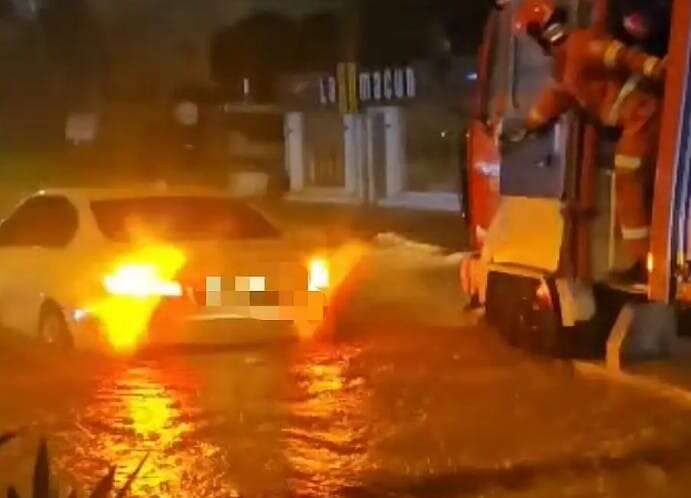 Sağanak Bodrum’u Felç Etti 1